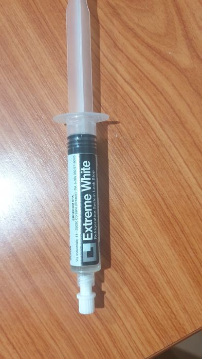 Solutie astupat pori Extreme white