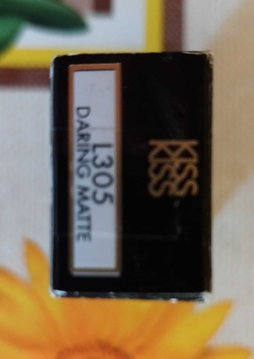 Червило D&G 322 Dolce magnetic и Guerlain kiss kiss Daring matte