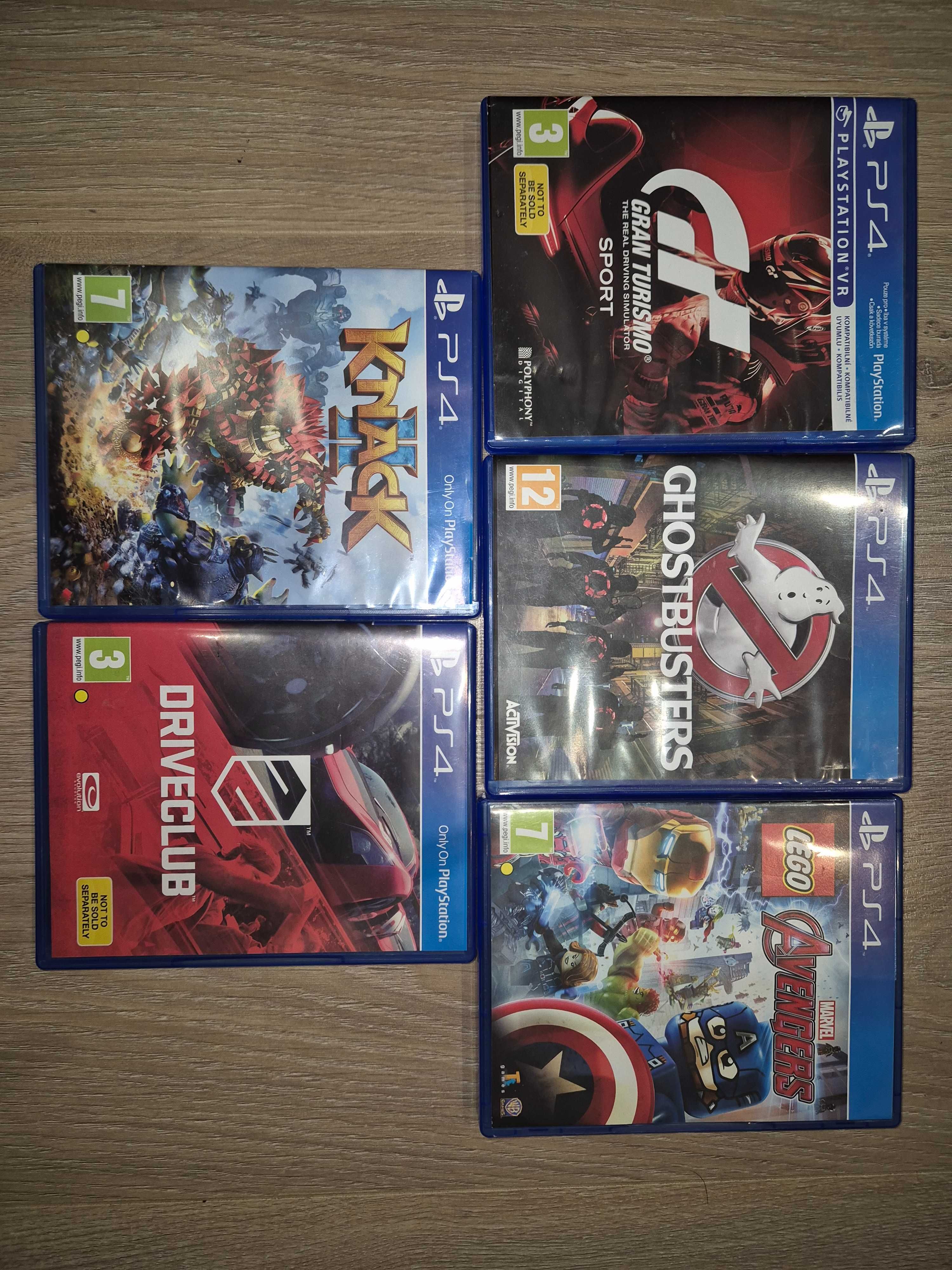 Playstation 4, Плейстейшън 4 и PSVR