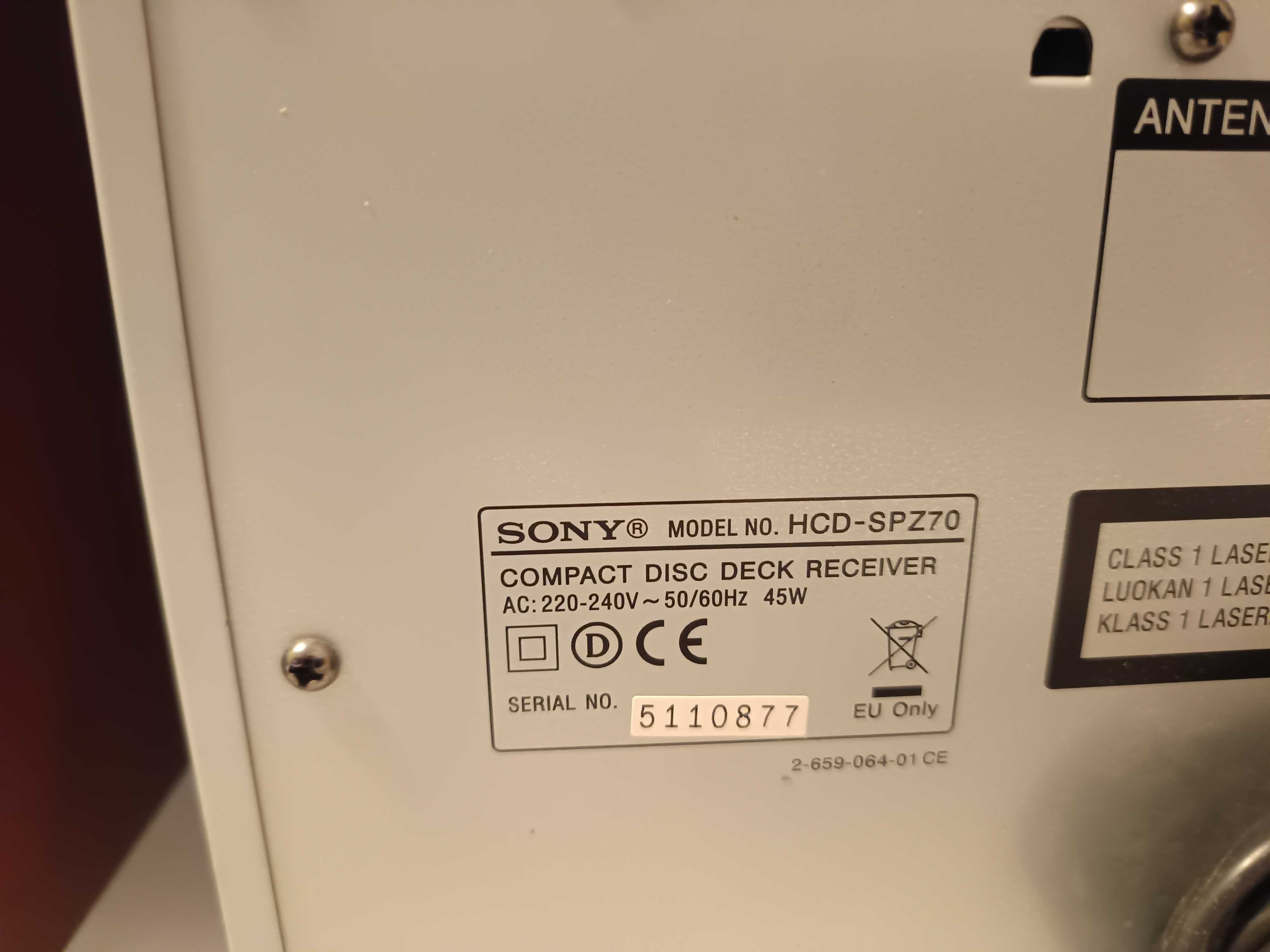 sistem audio sony --cd-radio-caset-amplifiicator-- cu 2 boxe 2x75w--
