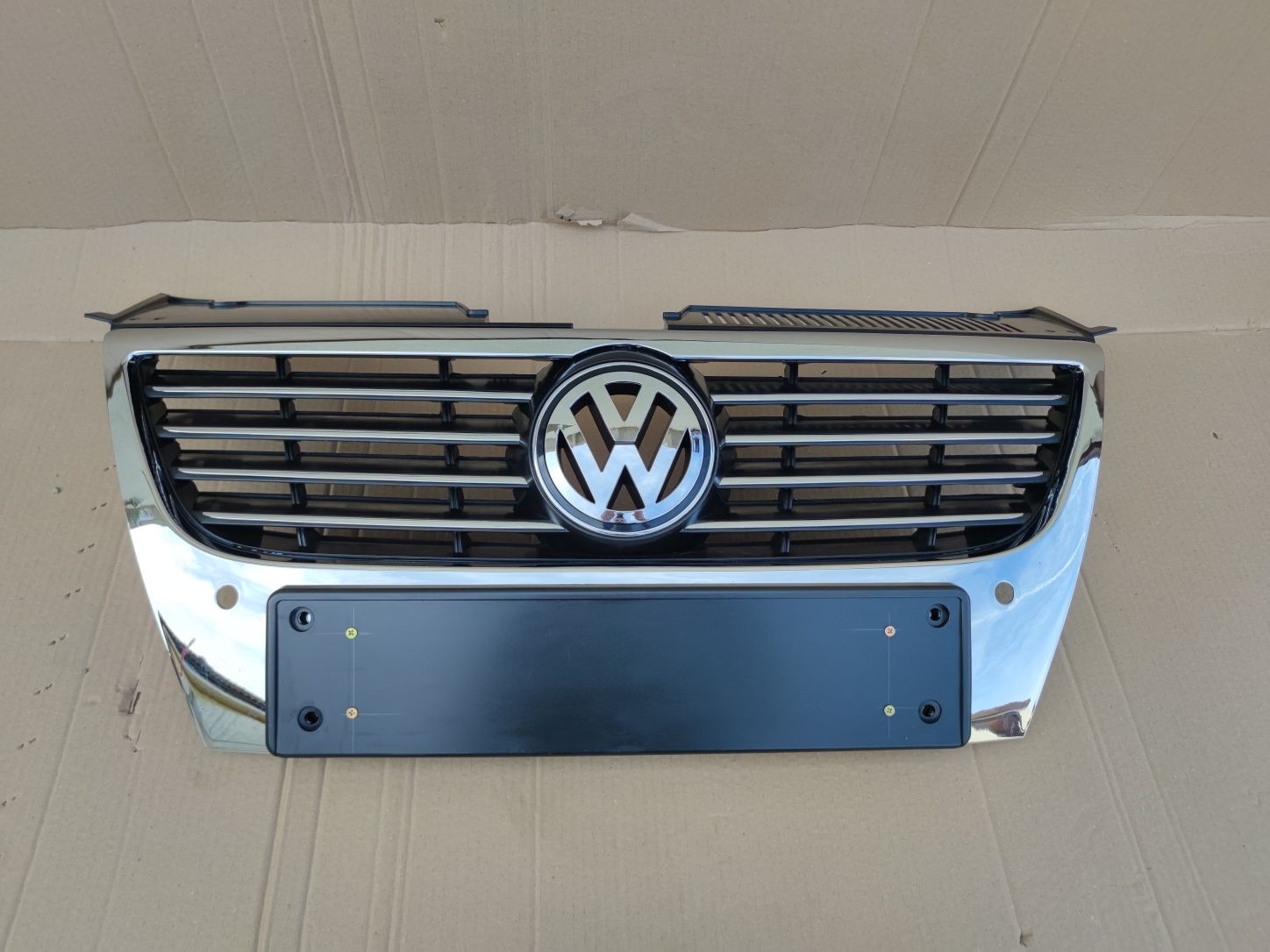Grila centrala Vw Passat B6 HIGHLINE cu senzori parcare completa
