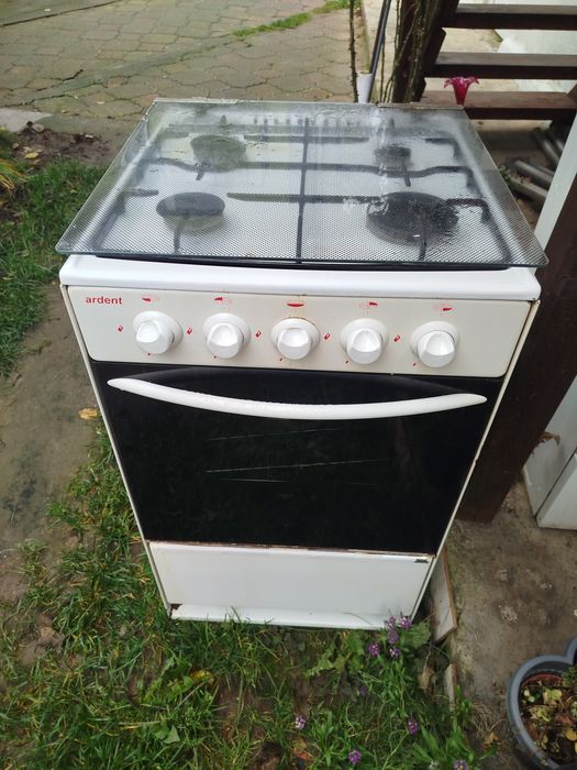 Vând aragaz  stare buna de functionare