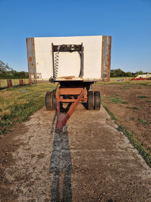 Trailer baloți cu doly