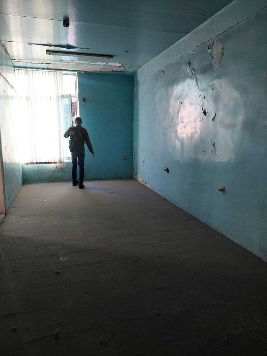 Продаётся помещение.Сергкли дехкан базар.Магазин.На 2ом этаже.Кадастр