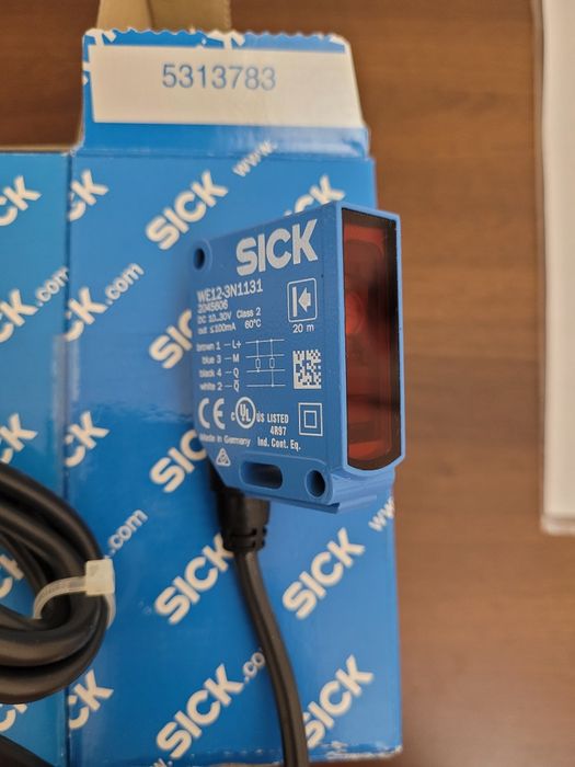 Фотоэлектрический датчик  фирмы SICK модель WSE12-3N1131