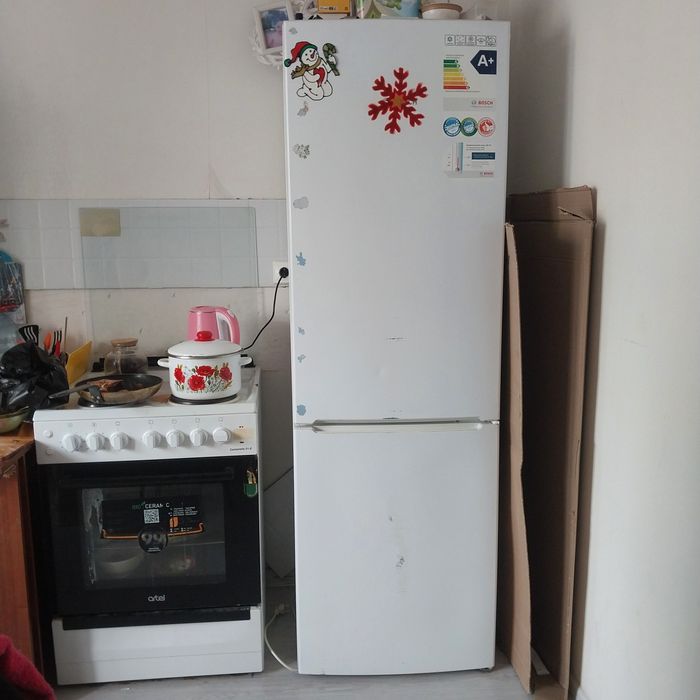 Холодильник  BOSCH