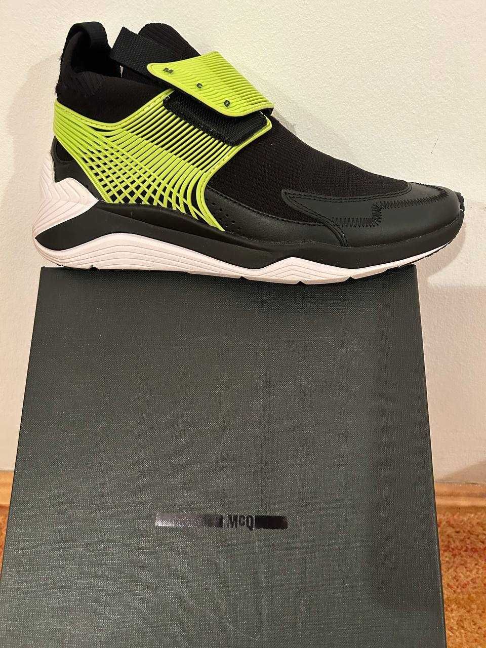 McQ Swallow Hikaru 3.0 Black Lime