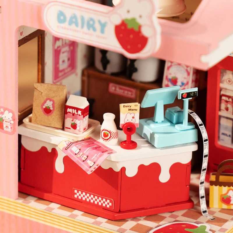 Миниатюрна къщичка Strawberry Milk Box – сладък DIY подарък за момиче