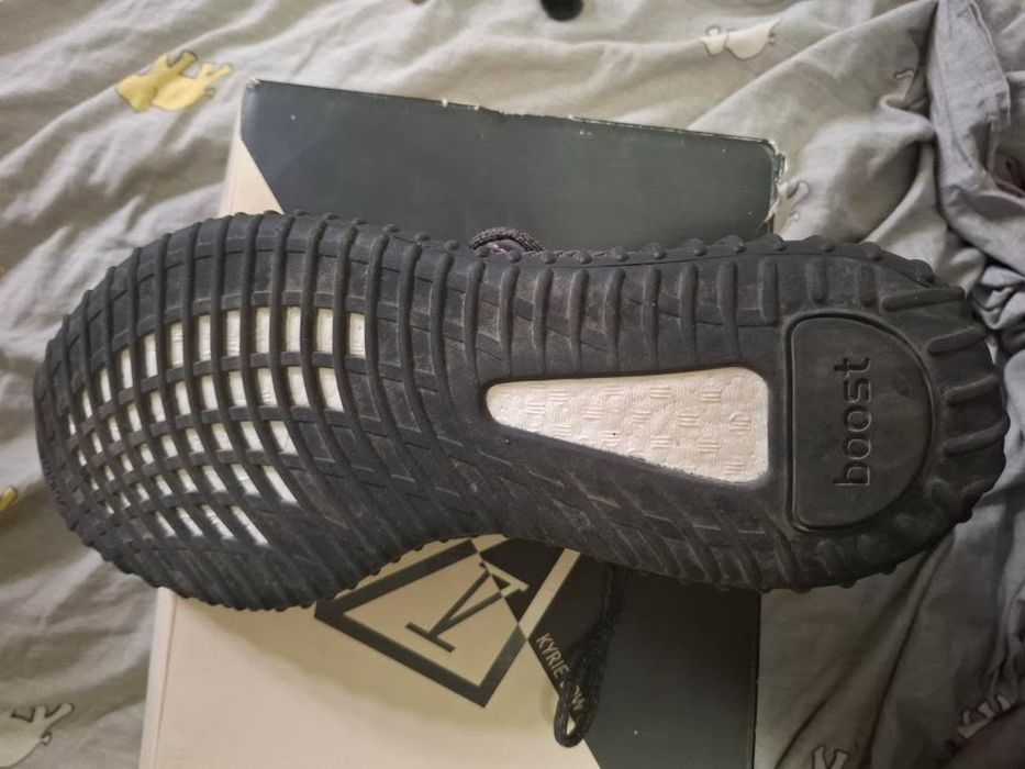 Yeezy 350 noi!! Doar astazi!!