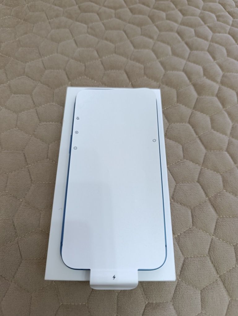 Продам айфон 13 128GB