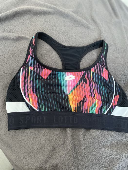 Bustiera noua ! Cu eticheta