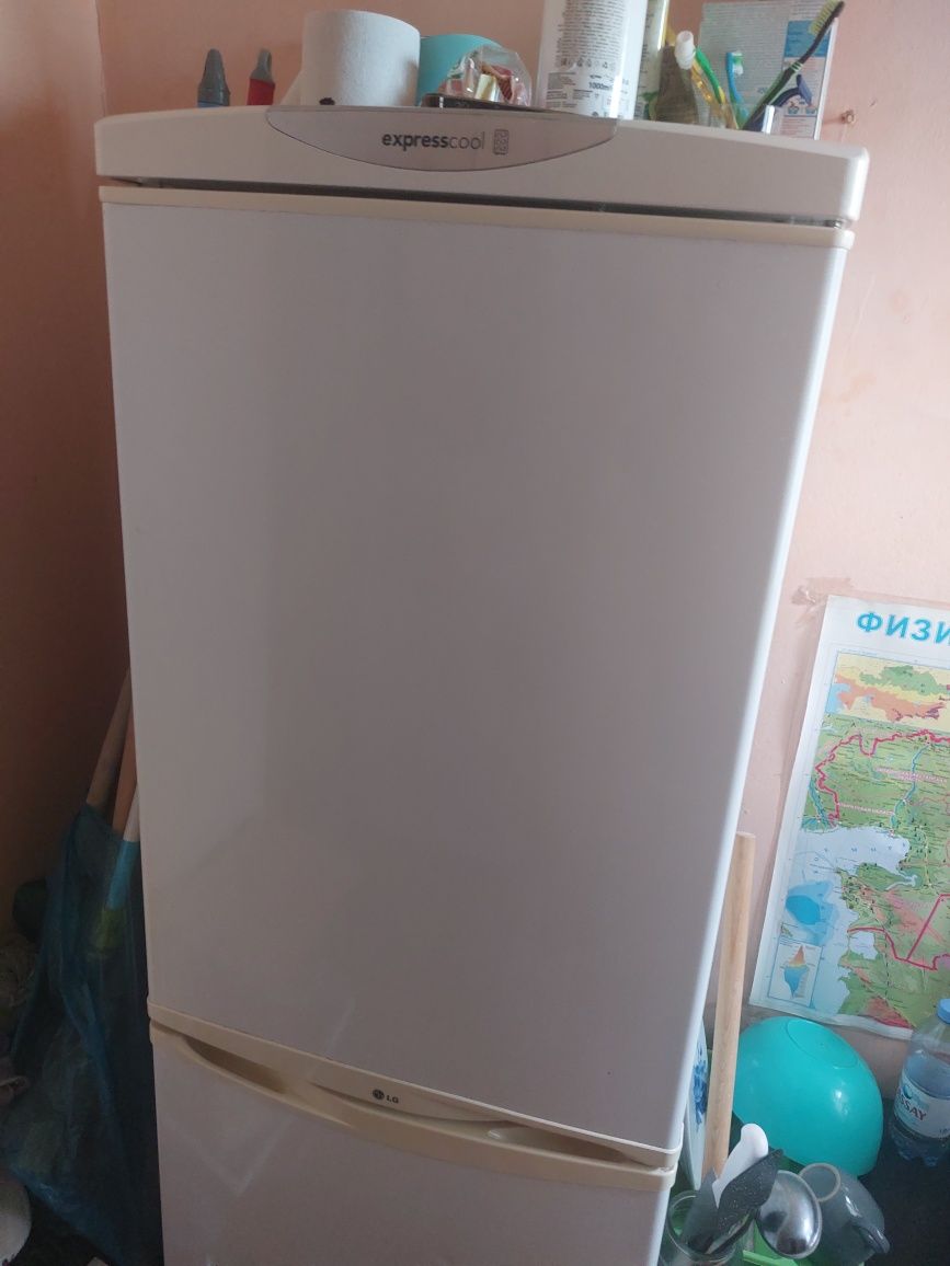 Холодильник в хорошем состоянии