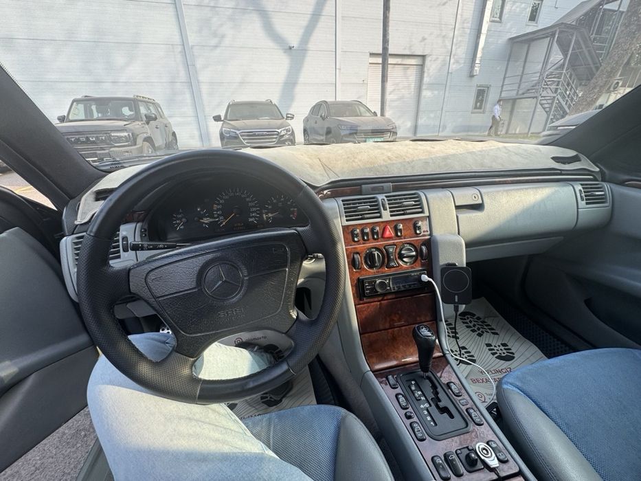 Продается Mercedes w210