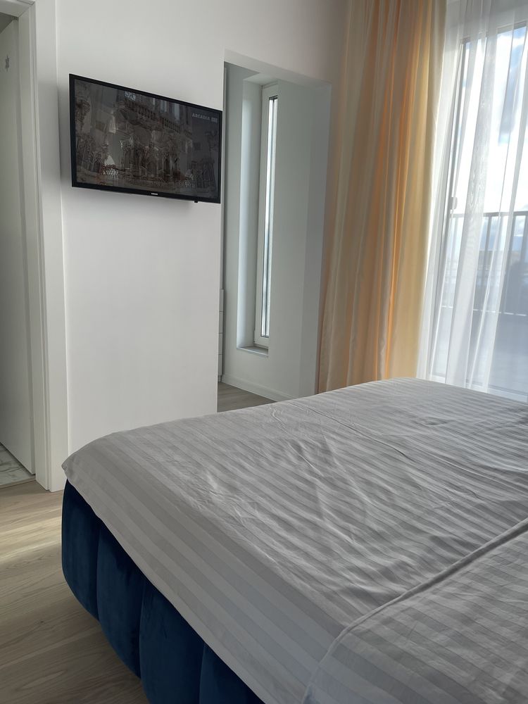 Proprietar inchiriez apartament tip Penthouse