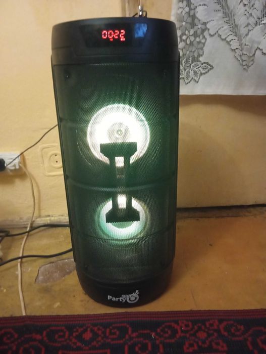 Vând sau schimb telefon nou