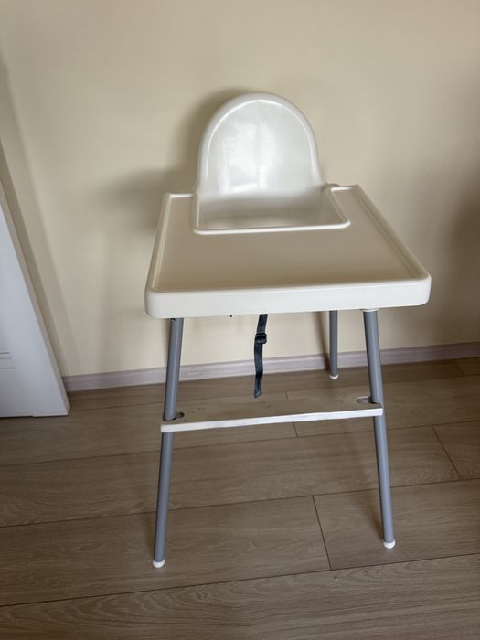 Детский стул для кормления Икеа с подножкой