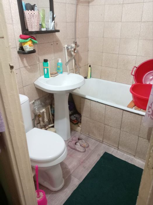 Ijaraga kvartira bor 1 xonali joylashgan joyi zo'r manzil Kafe bahor