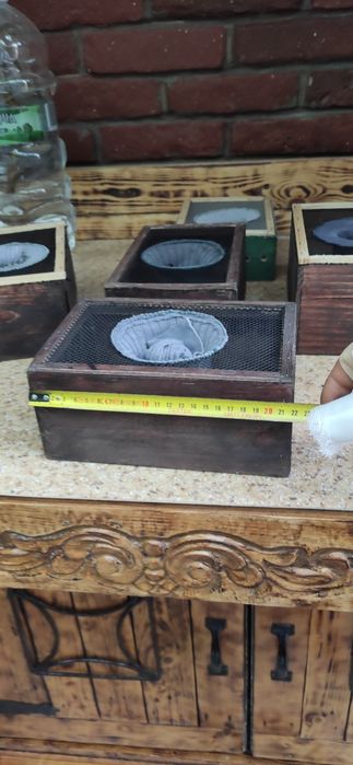 Vând ciururi și colivi