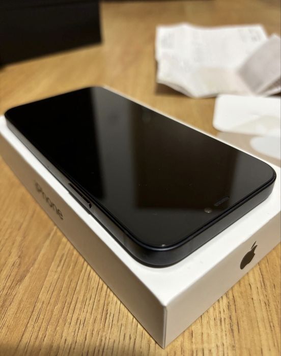 iPhone 12  93% Bateria