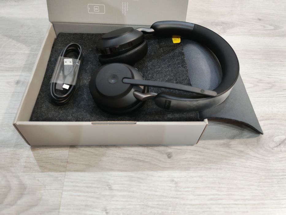 Чисто НОВИ!Безжични Слушалки Jabra - Evolve 2 65, черни
