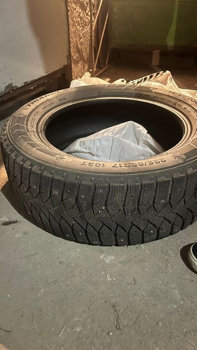 Продам зимнюю резину 60/225/r17