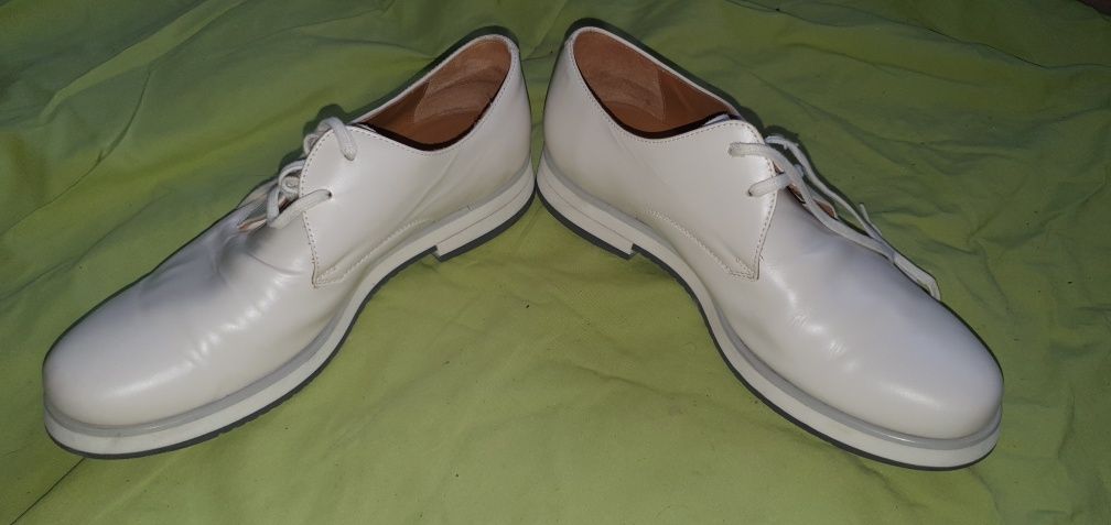 Vand pantofi Salvatoare Ferragamo