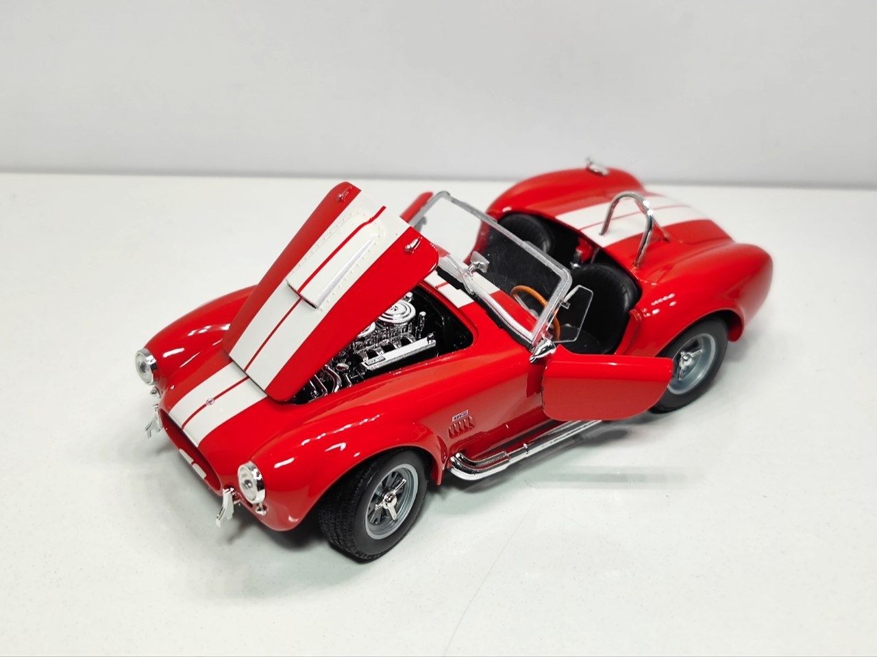 Ford Shelby Cobra 427 S/C 1965 1:24 масштабная модель машинка - Достав