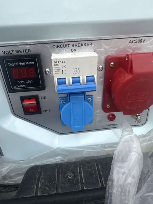 Бензиновый генератор Makita