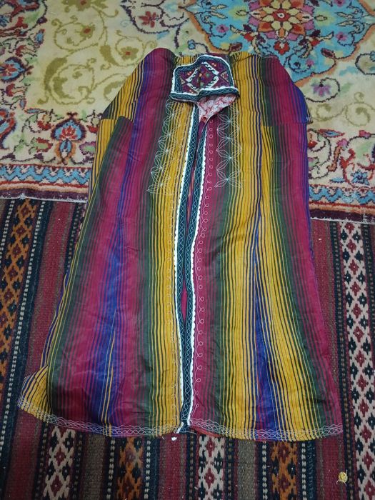 Kashtali va atlas jelaklar uchtasi bir joyda sotiladi antikvar