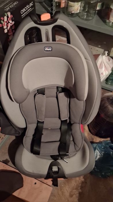 Vand scaun copil pentru auto