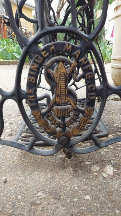 Masina de cusut singer