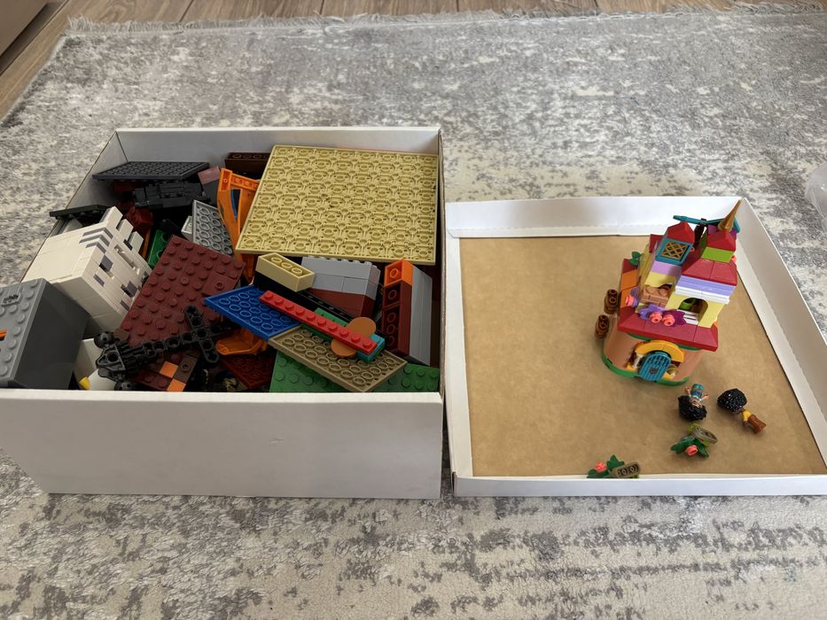 Продам коробку лего