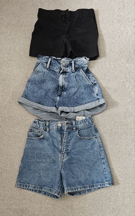 Pantaloni scurti pentru fete