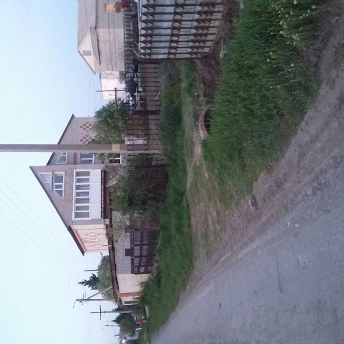 Срочно продам  дом в 3 -х уровнях в пос.Касым Кайсенов.