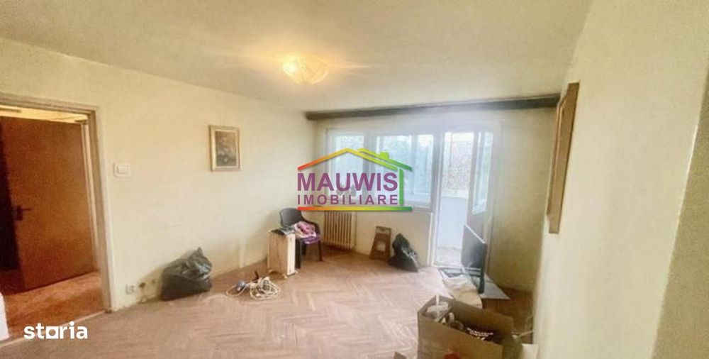 Vand apartament spatios la 3 minute de metrou Parc Drumul Taberei.