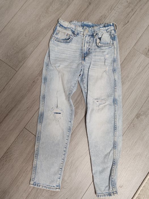 Blugi 8-9 ani impecabili