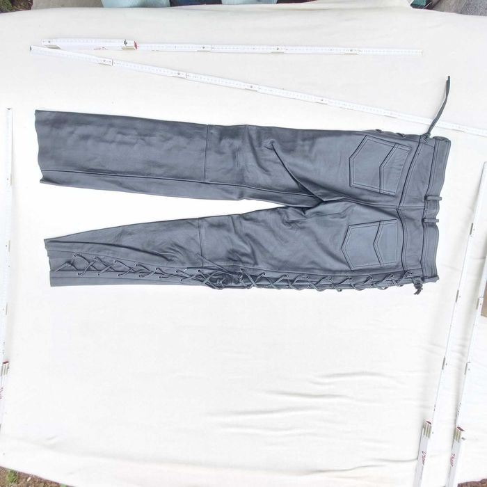 O sa vand pantaloni de piele pentru MOTO!!!
NOU! Germania!