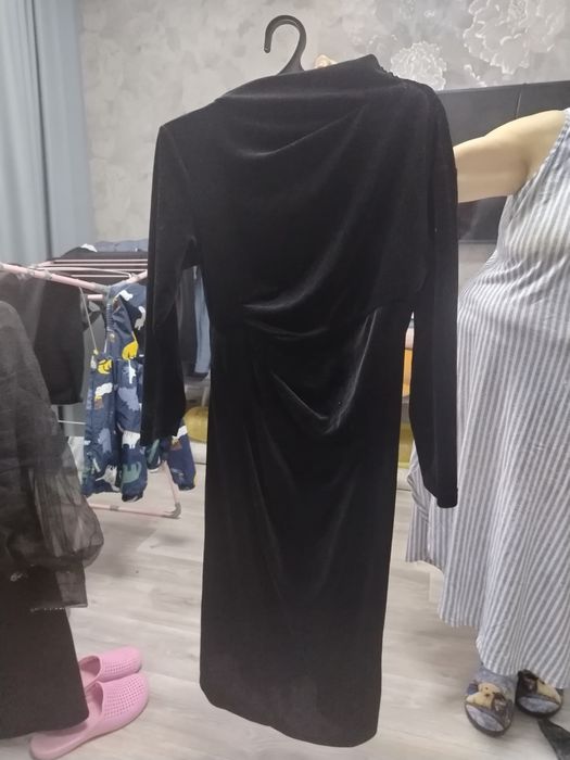 Продам вечерние  платья