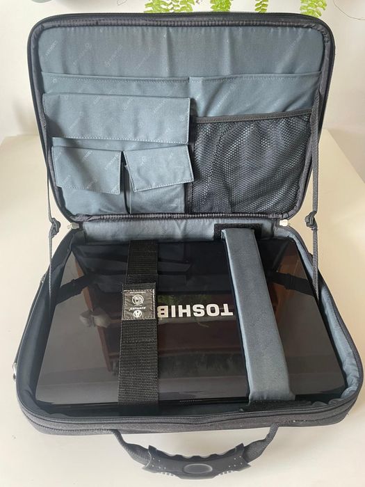 Vând laptop Toshiba Satellite P205-S6287