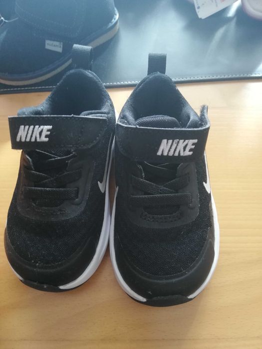 Adidași Nike băiețel mărimea 21