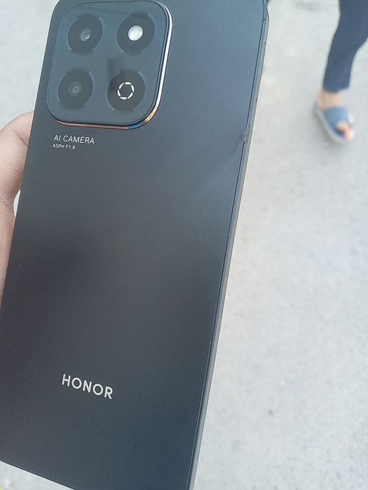 Honor X 6 B  sotiladi