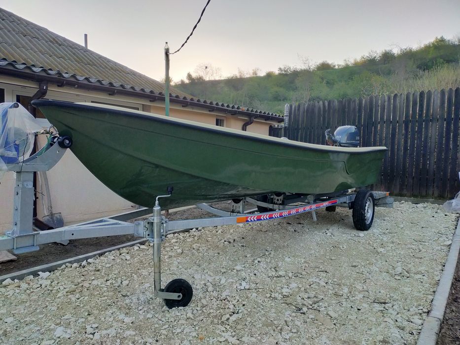 Barca black sea 510 motor yamaha 40 hp și peridoc