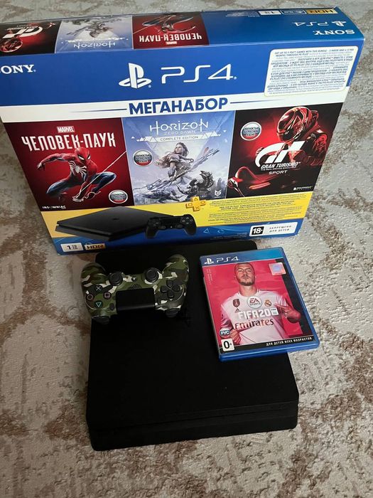 PlayStation 4 slim 1Тб и 4 игры