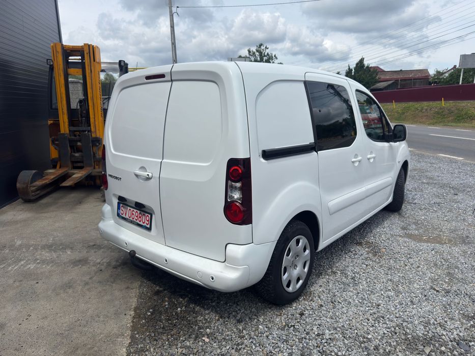 Peugeot Partner 1.6 HDi an 2015, Cutie automata, Navigatie, Diesel