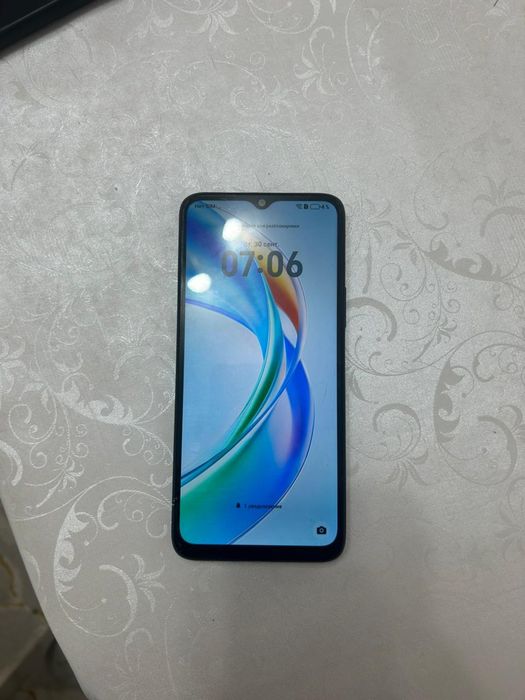 Продам телефон  HONOR X 5b plus чёрный 128