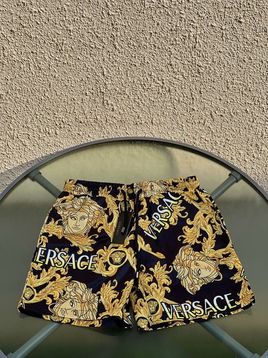 Pantaloni scurti de vara