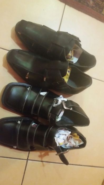Pantofi din piele