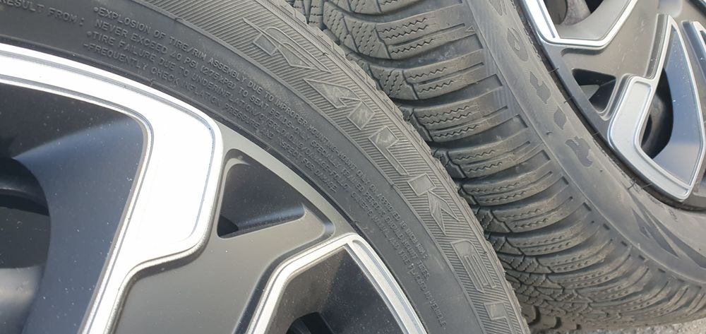 Зимни гуми с джанти 205/55/16