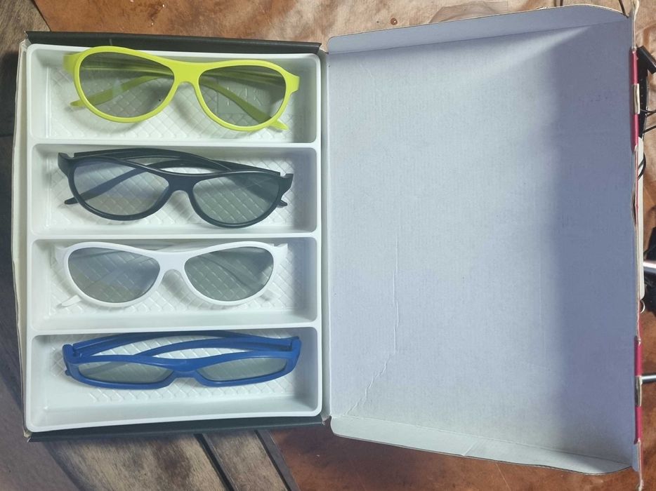 4 Ochelari 3D LG AG-F315 Party Pack , pasivi