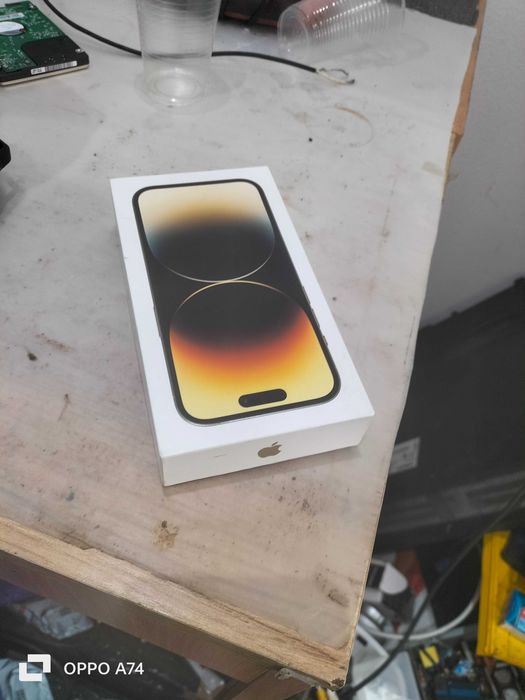IPhone 14 husa și sticla